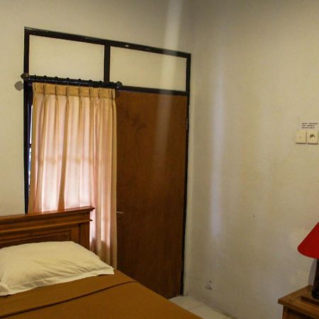 Nyoman Guesthouse Canggu Room photo