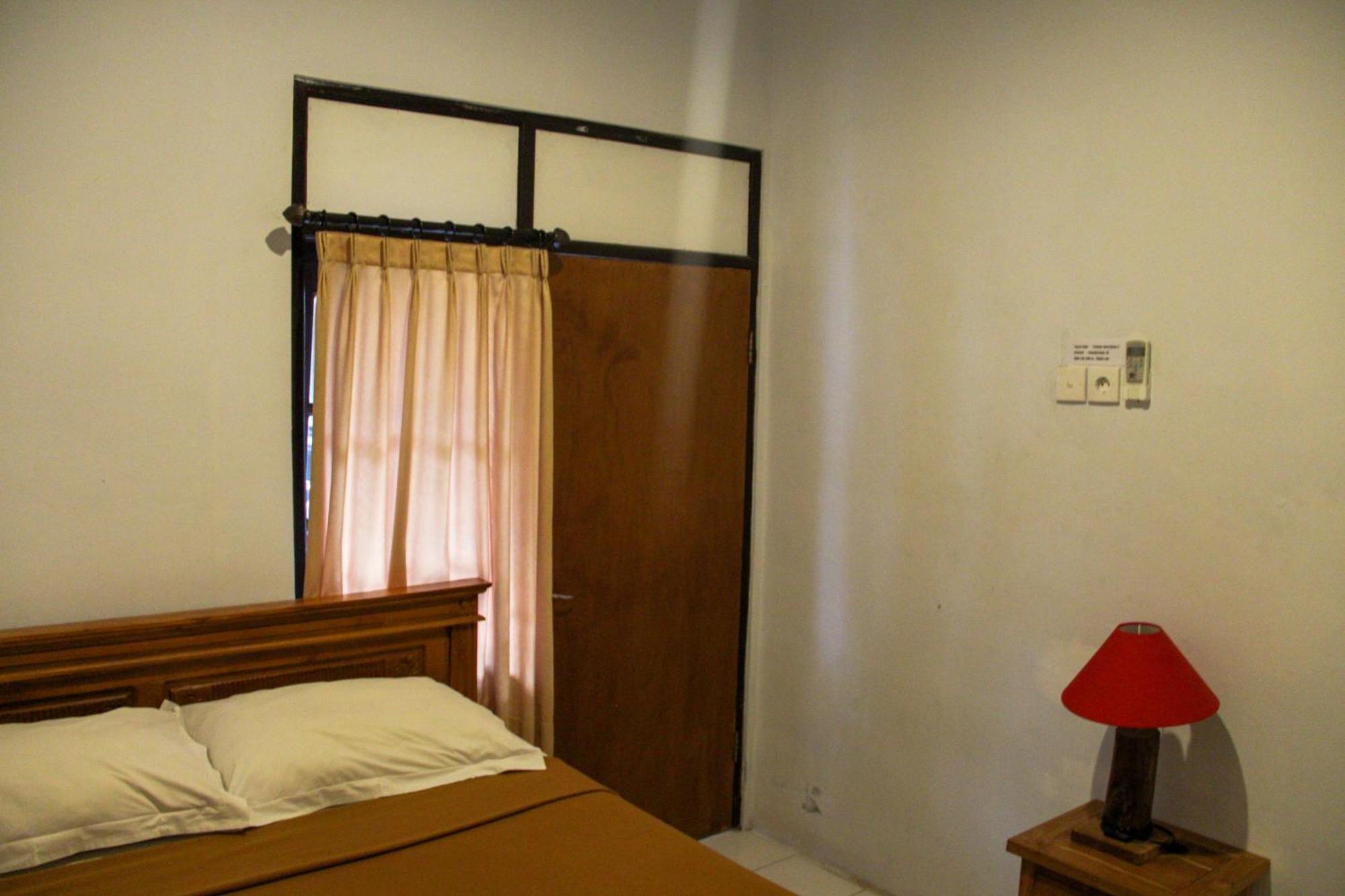 Nyoman Guesthouse Canggu Room photo