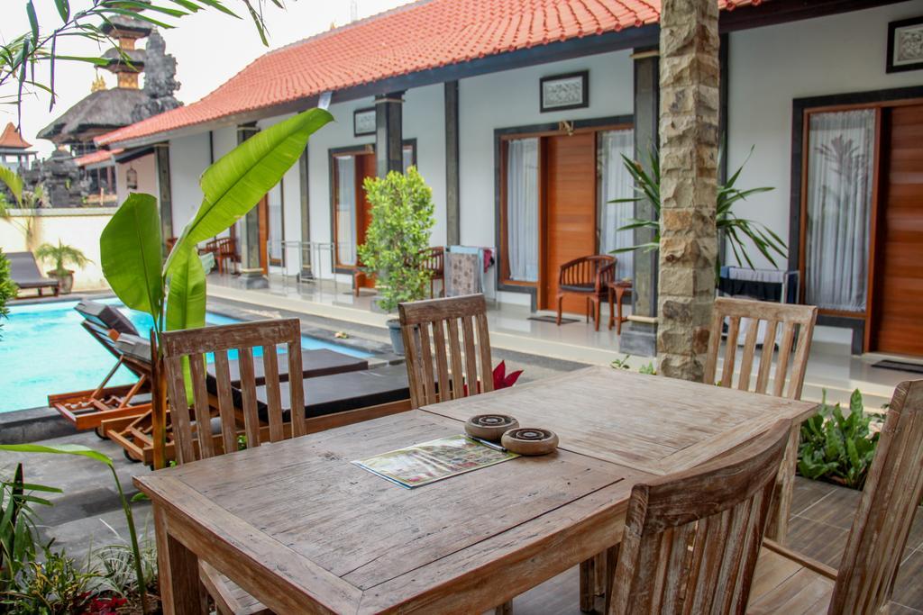 Nyoman Guesthouse Canggu Exterior photo